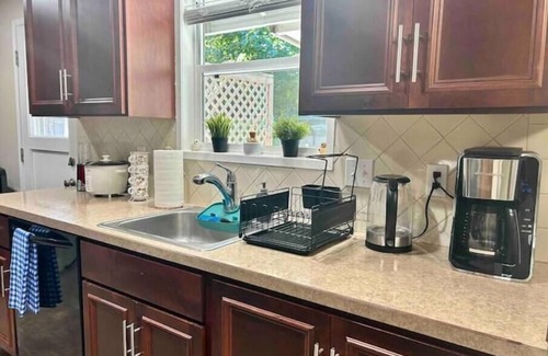 Beaverton House | 💎 Gorgeous Entire House + Parking 💎