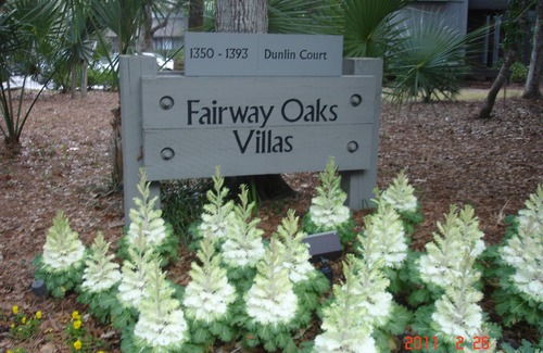 West Beach Village Villa | Gorgeous Fairway Oaks Villa, 100 yards from the beach