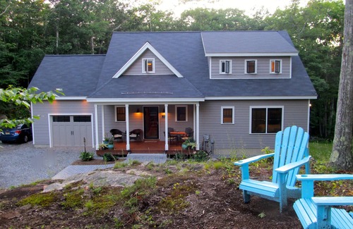 Cape Neddick House | Gorgeous Family Home-catch the ocean breezes-centrally located!