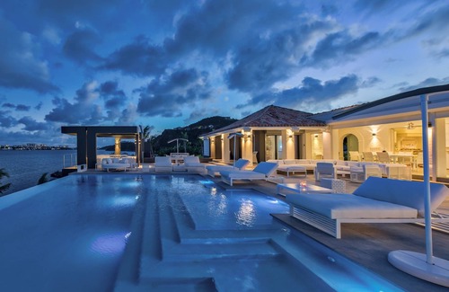 Les Terres Basses Villa | Gorgeous Five bedroom villa on Simpson Bay