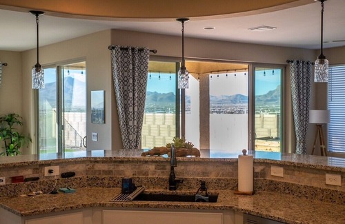 Tucson House | Gorgeous Foothills Home w/GREAT location & beautiful mountain/city lights views