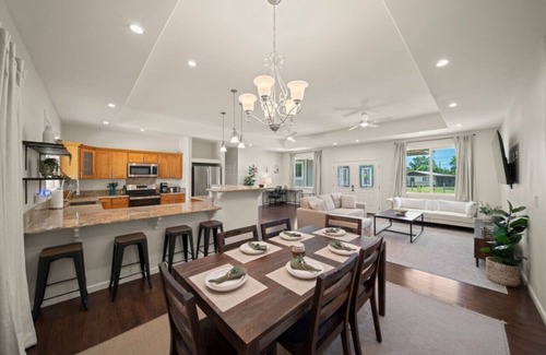 Keaau Apartment | Gorgeous Gated Retreat Near Ocean w Pool & Deck!