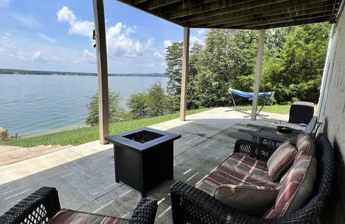 Baneberry House | Gorgeous Getaway - Douglas Lake - Smoky Mountains view - Private Boat Dock