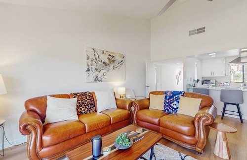 Palm Desert Condo | Gorgeous Golf Course Condo w/Spectacular Mountain Views - Shared Pools & Tennis