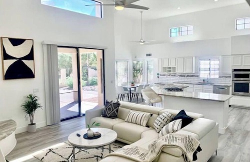 Canada Hills Golf Course House | Gorgeous Golf Retreat w/Pool/Spa & Mountain Views