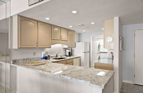 Navarre Beach Condo | Gorgeous gulf front! Free beach service! Ask about last minute deals!