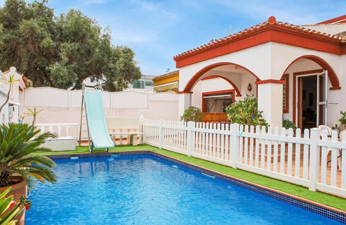 Pueblo Latino House | Gorgeous home in Pilar de la Horadada