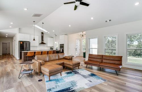 Harrison House | Gorgeous Harrison Getaway with Patio and Kayak!