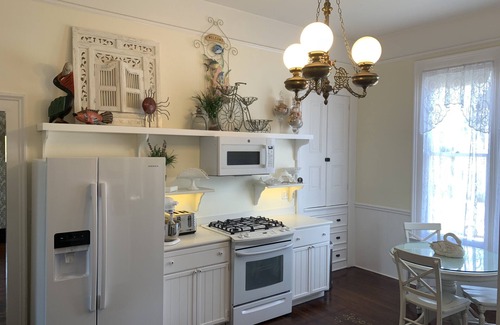 Beach Hill - Beach Flats House | Gorgeous Historic Victorian Duplex, Quick Walk to Wharf, Beach & Boardwalk