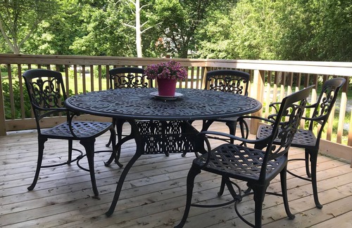 Peconic House | Gorgeous Historical 6 bdrm House close to vineyards and breweries,