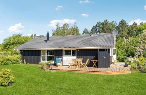 Hoeve Strand House | Gorgeous home in Asnæs with WiFi