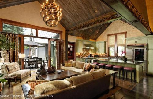 West End House | Gorgeous home in Aspen West End