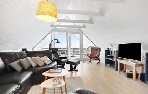 Næs House | Gorgeous Home In Assens With Kitchen