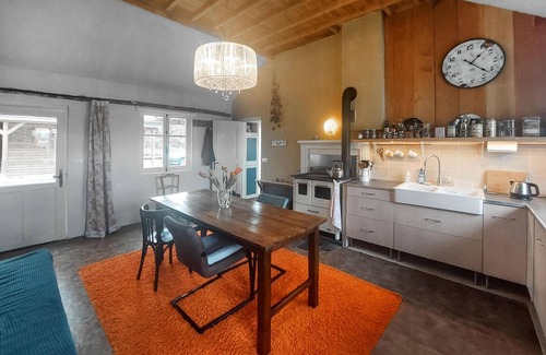 Besmont House | Gorgeous home in Besmont with Wi-Fi