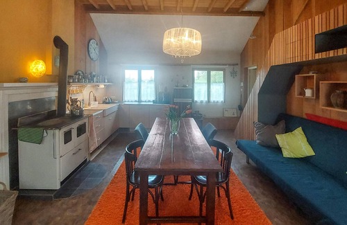 Besmont House | Gorgeous home in Besmont with Wi-Fi