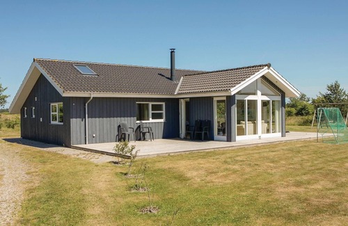 Brovst House | Gorgeous home in Brovst with sauna