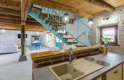 Buje House | Gorgeous home in Buje