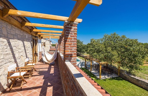 Cabrunici House | Gorgeous home in Cabrunici with WiFi