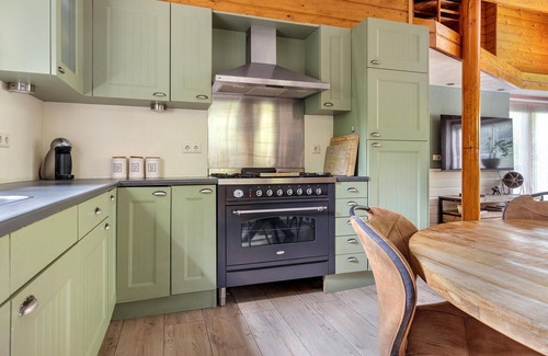 Erm House | Gorgeous home in Erm with WiFi