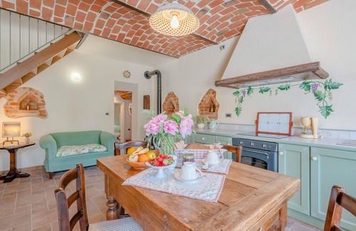 Ferrere House | Gorgeous home in Ferrere with kitchen