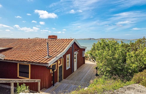 Karna House | Gorgeous home in Glöskär with kitchen