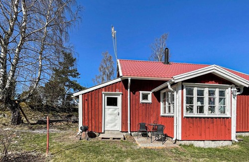 Grastorp House | Gorgeous home in Grästorp with kitchen