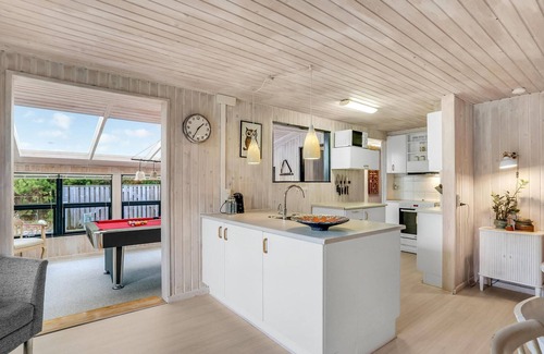 Hou House | Gorgeous home in Hals with WiFi