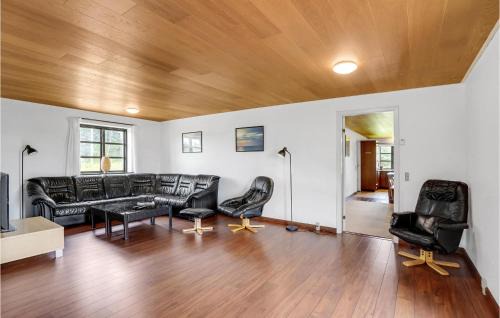 Hanstholm House | Gorgeous Home In Hanstholm With Kitchen