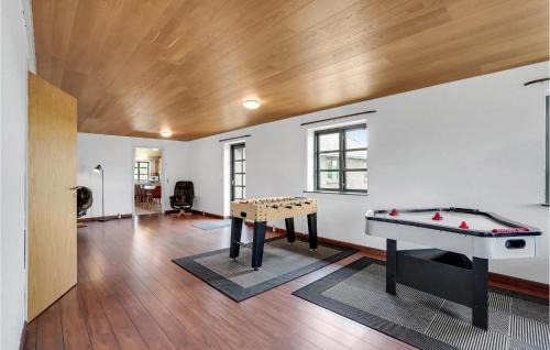 Hanstholm House | Gorgeous Home In Hanstholm With Kitchen