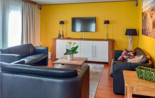 Heinkenszand House | Gorgeous Home In Heinkenszand With Wifi