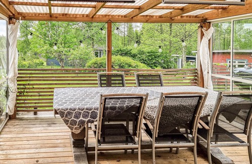 Hokerum House | Gorgeous home in Hökerum with lake view
