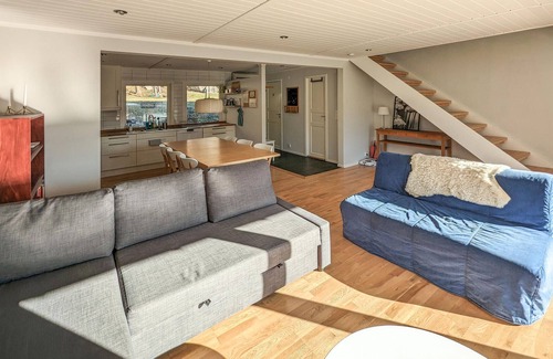 Hovas House | Gorgeous home in Hovås with WiFi