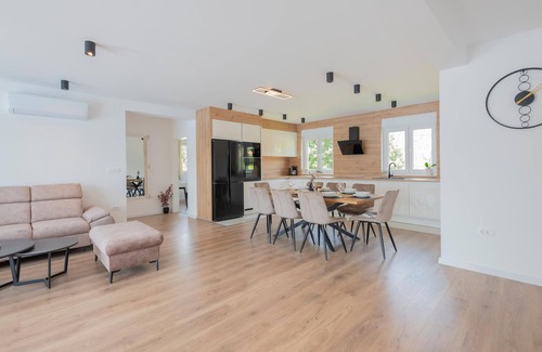 Prolozac House | Gorgeous home in Donji Prolozac