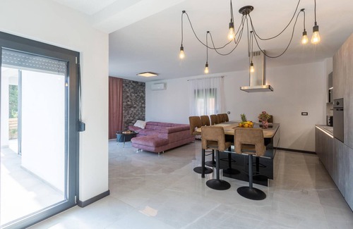 Rovinjsko Selo House | Gorgeous home in Rovinjsko Selo