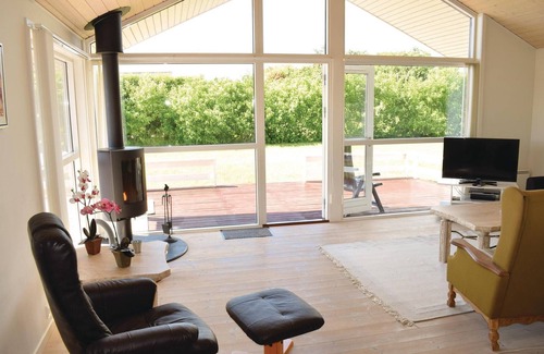 Østerskov House | Gorgeous home in Humble with sauna