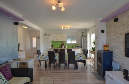 Kurili House | Gorgeous home in Kanfanar with WiFi