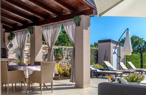 Municipality of Zminj House | Gorgeous home in Kresini with WiFi