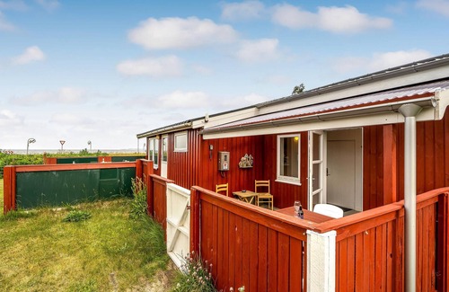 Trend House | Gorgeous home in Løgstør with kitchen