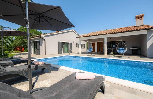 Becici House | Gorgeous home in Labin