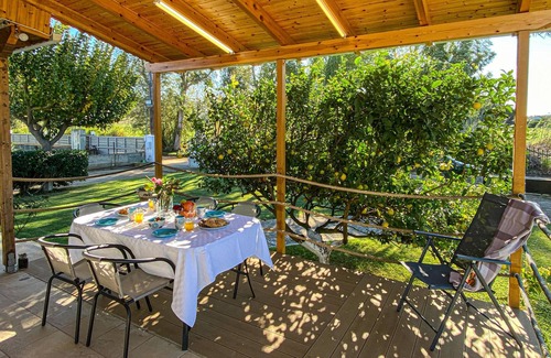 Larissos House | Gorgeous home in Lakkopetra with WiFi