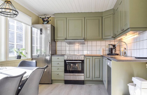 Lindesnes House | Gorgeous home in Lindesnes with kitchen
