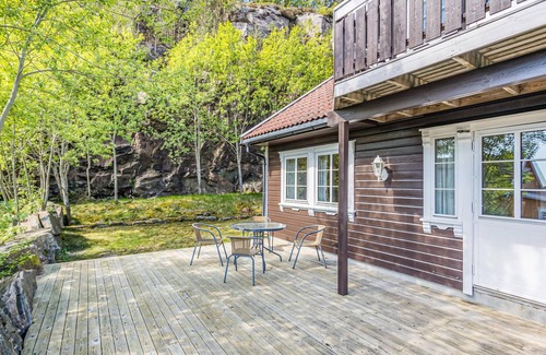 Lindesnes House | Gorgeous home in Lindesnes with kitchen