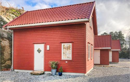 Lyngdal House | Gorgeous Home In Lyngdal With Kitchen