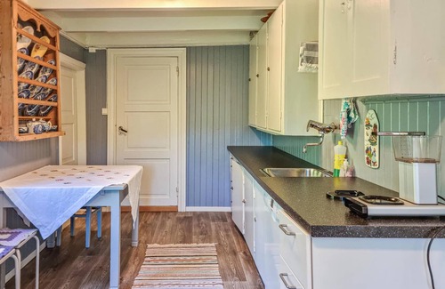Marnardal House | Gorgeous home in Marnardal with WiFi