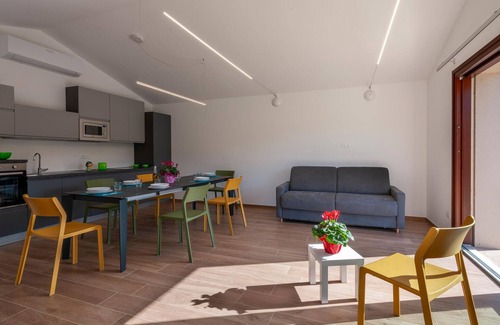 Mogliano House | Gorgeous home in Mogliano