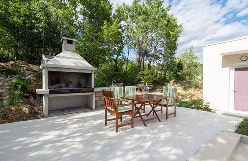 Muc House | Gorgeous home in Muc with WiFi