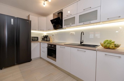 Velim House | Gorgeous home in Nadin with WiFi