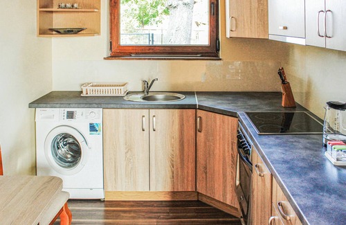Nowe Warpno House | Gorgeous home in Nowe Warpno with WiFi