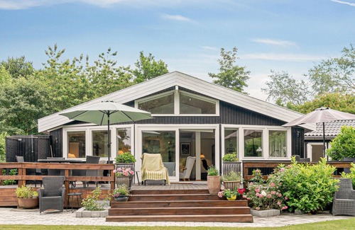 Klint House | Gorgeous home in Nykøbing Sj with WiFi