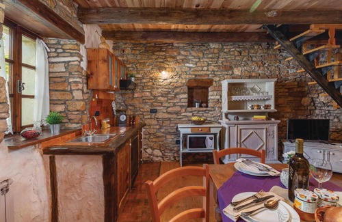 Heki House | Gorgeous home in Pazin with WiFi